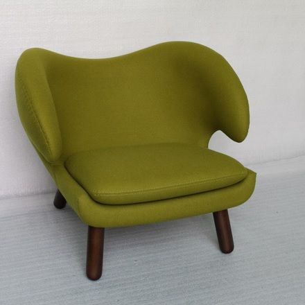 Pelican Style Lounge Chair 2