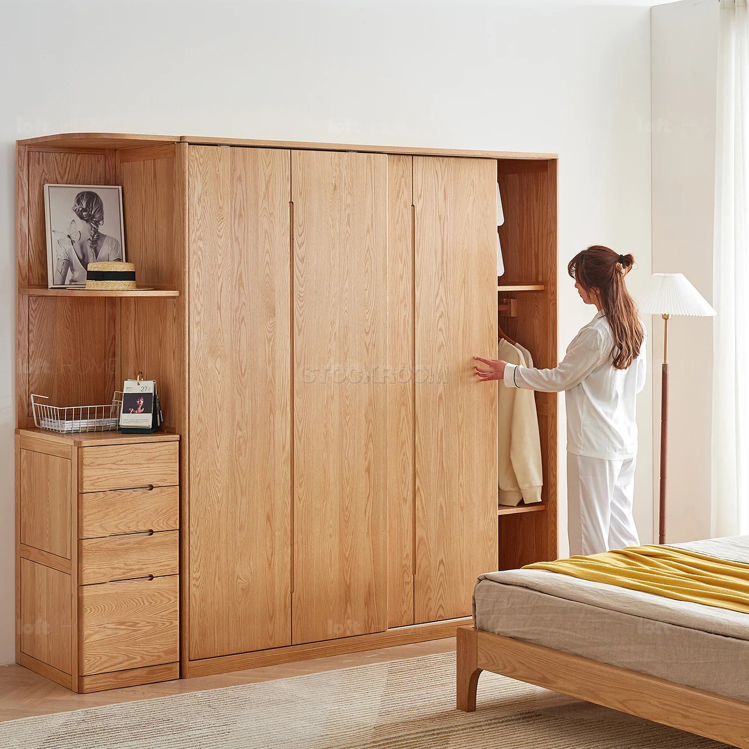Belle Scandinavian Solid Oak Sliding Door Wardrobe / Cabinet