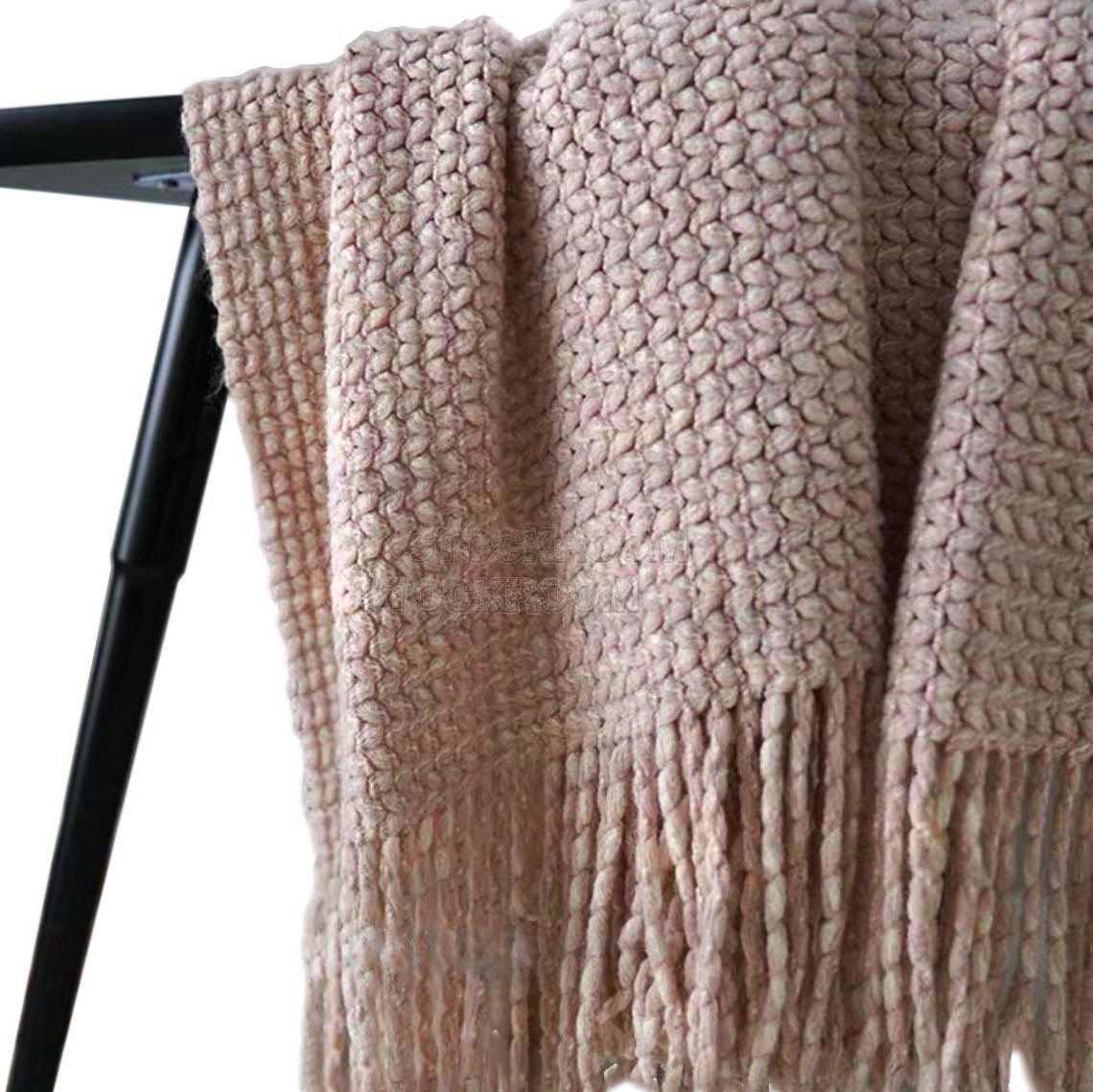 Arthur Style Light Pink Knitted Throw 