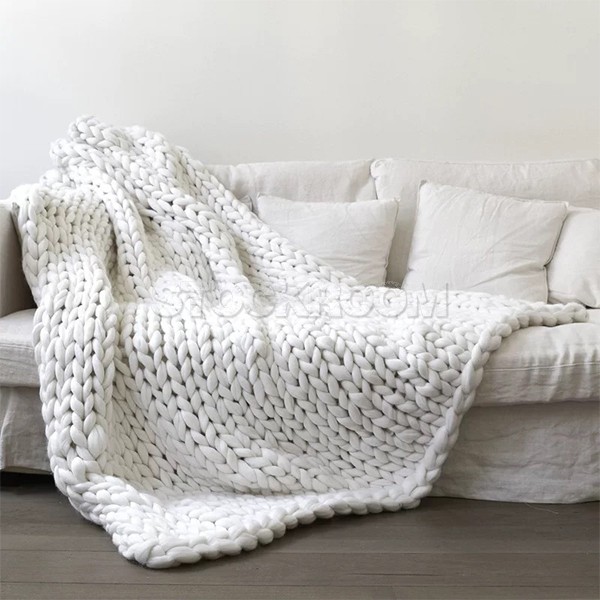 Chunky wool blanket