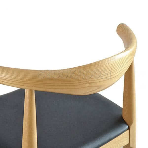 Hans J. Wegner Style ELBOW STOOL