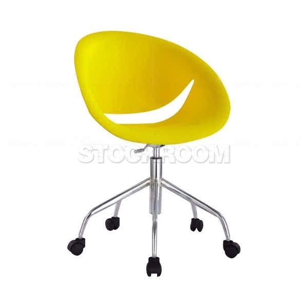 Wolfram Petal Chair - With Wheels