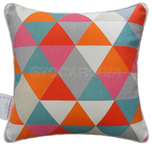 Geometric Triangle Cushion