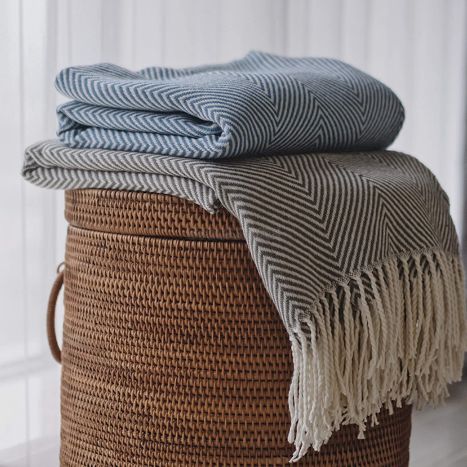 Liona Style Throw - Grey