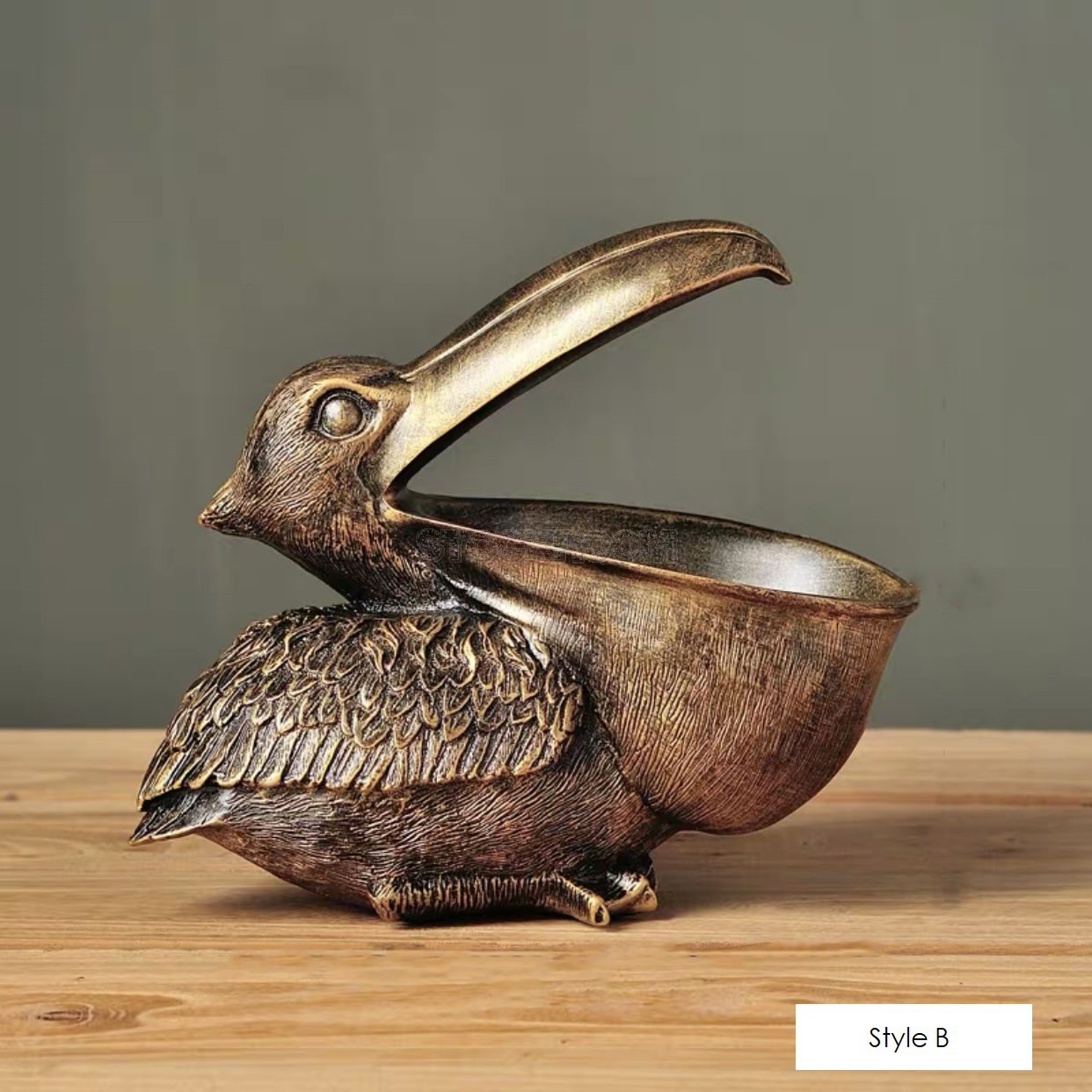 PELICAN STORAGE FIGURINE / Decoration