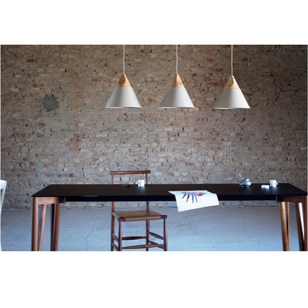 Roba Pendant Lamp