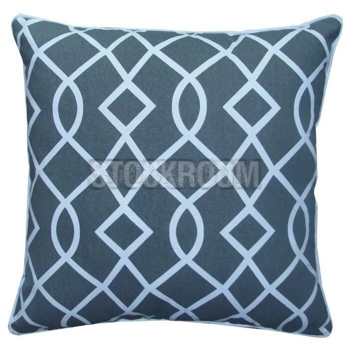 Romanto Cushion