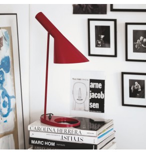 Arne Jacobsen AJ Style Table lamp