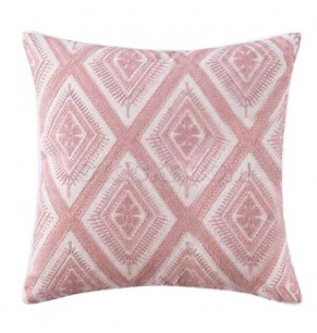Tribal-Style Diamond Pattern Cushion