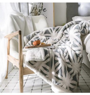 Wave Style Sherpa Throw