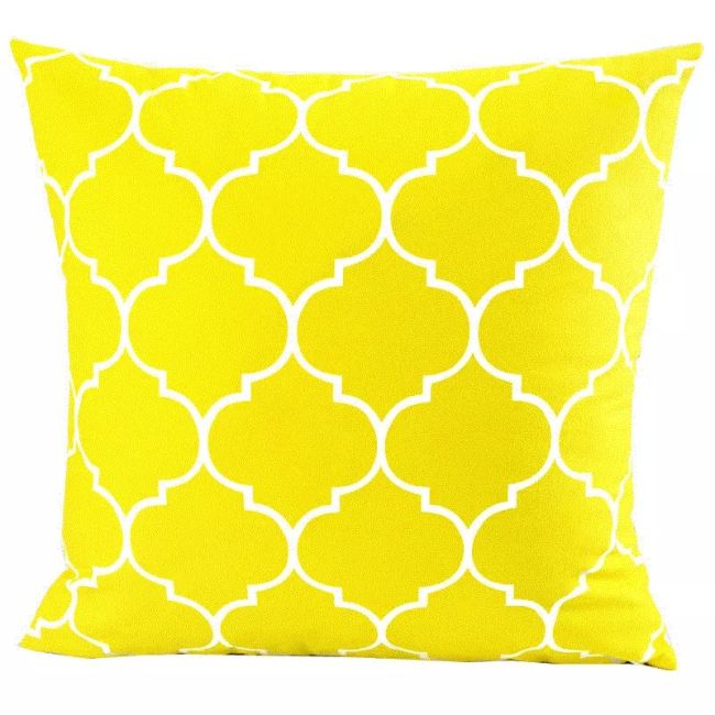 Quartrefoil Decorative Cushion